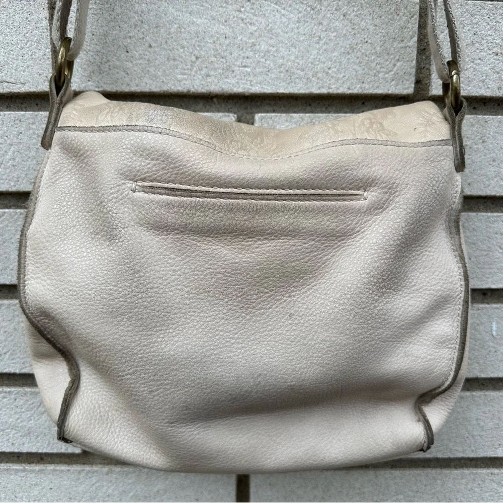 The Sak Silverlake Embossed Leather Crossbody Bag Stone Cream Floral Rivet Boho